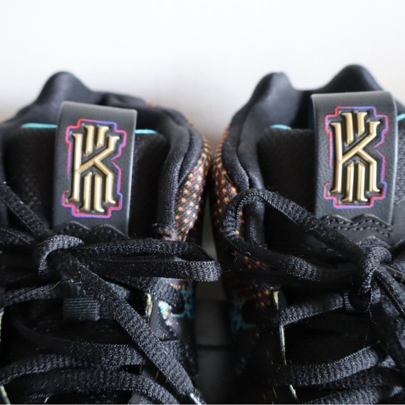 Nike Kyrie 4 “Mamba Mentality” Shoes - Picture 4 of 4